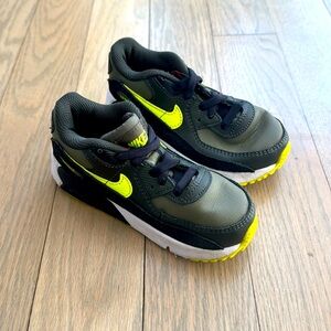 EUC Toddler Nike Air Max Size 10
